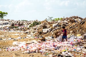 HOW TO AVOID & REUSE PLASTIC